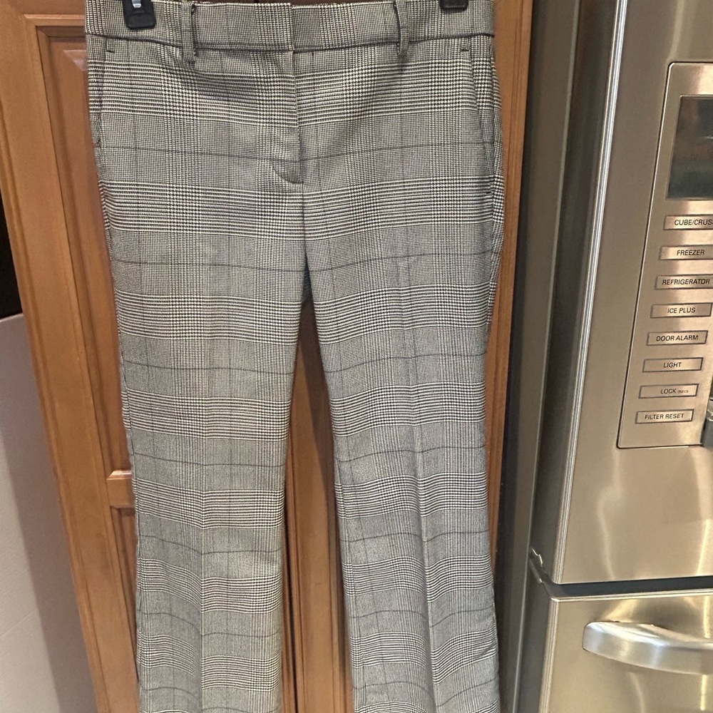 Ann Taylor Devin Fit Size 6 Dress pants